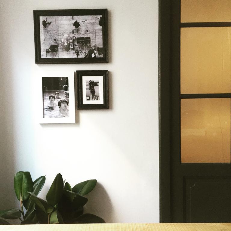 Sgt.Pepper'S Bnb Ixelles Bagian luar foto