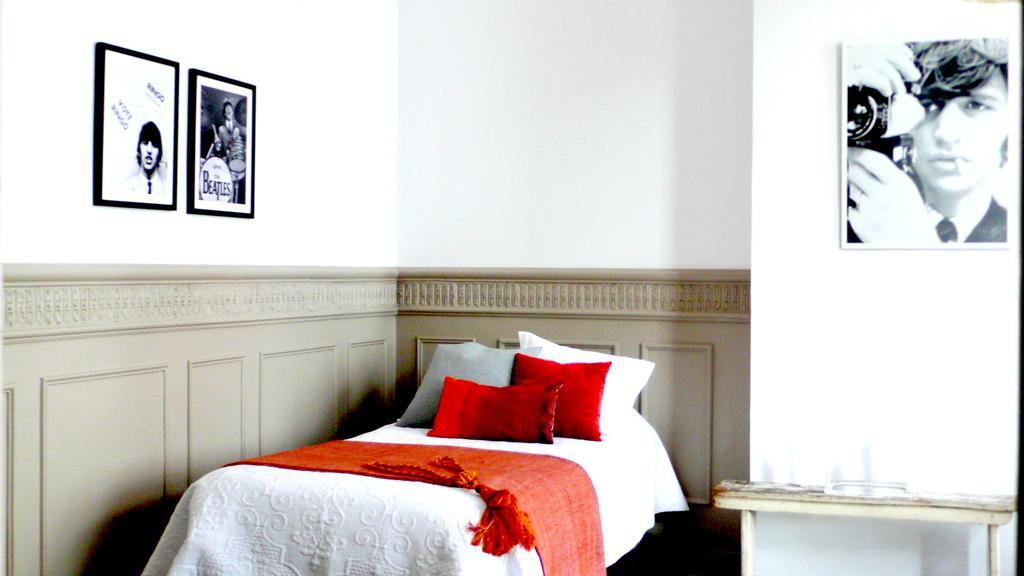 Sgt.Pepper'S Bnb Ixelles Bagian luar foto