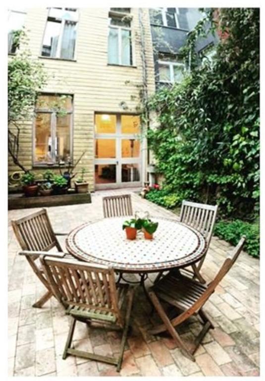 Sgt.Pepper'S Bnb Ixelles Bagian luar foto
